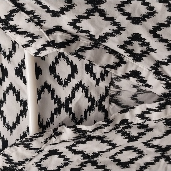 Original Nicole Miller Sleeveless Blouse for women sz XXL - Picture 3 of 7